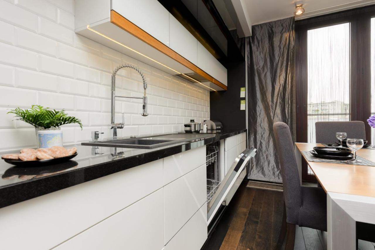 Warsaw Srodmiescie Riverside Three-Bedroom Apartment By Renters 外观 照片