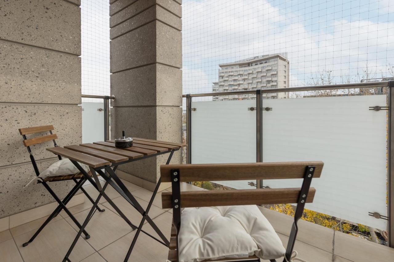 Warsaw Srodmiescie Riverside Three-Bedroom Apartment By Renters 外观 照片