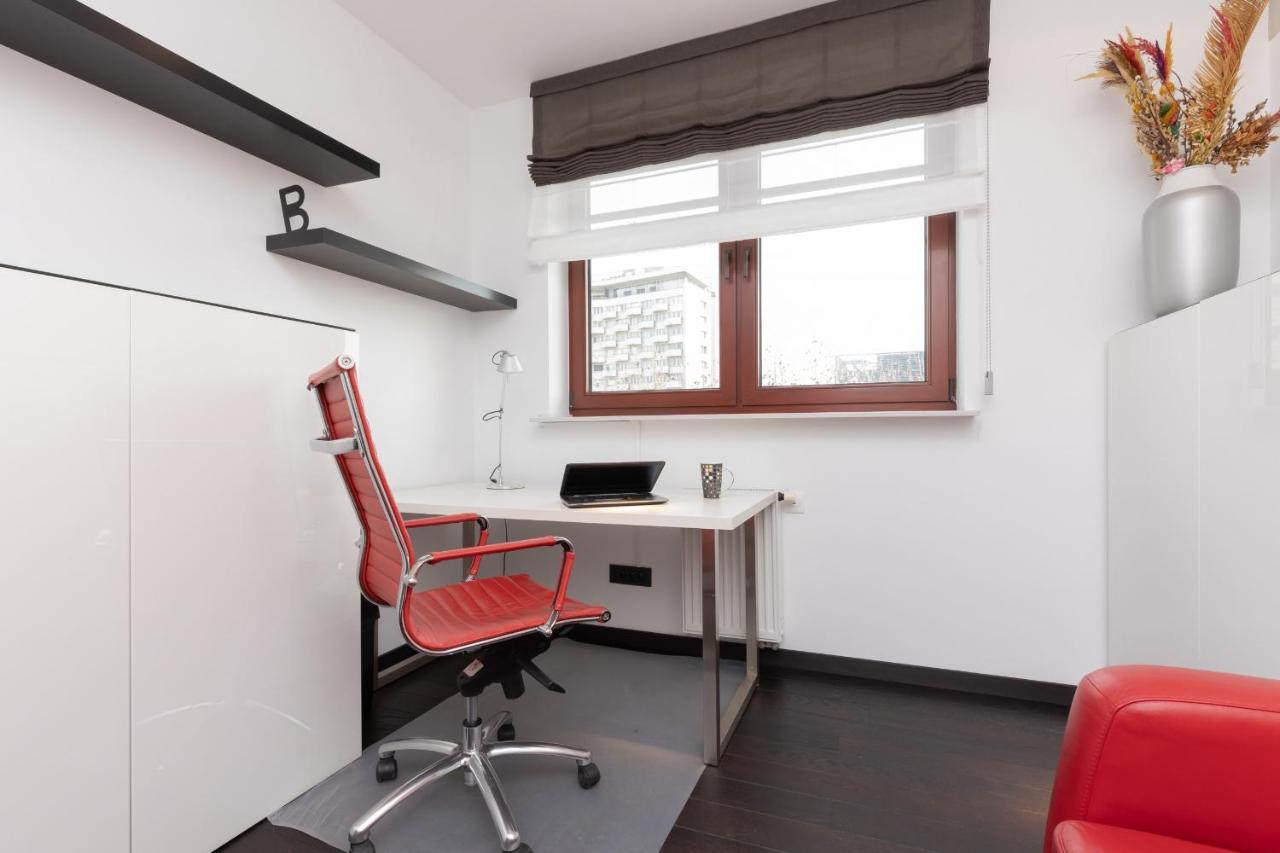 Warsaw Srodmiescie Riverside Three-Bedroom Apartment By Renters 外观 照片