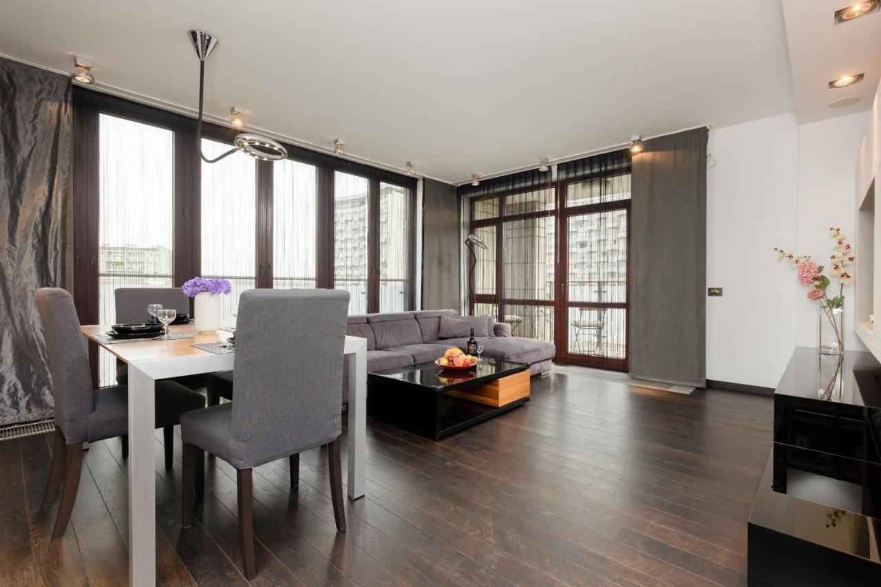 Warsaw Srodmiescie Riverside Three-Bedroom Apartment By Renters 外观 照片